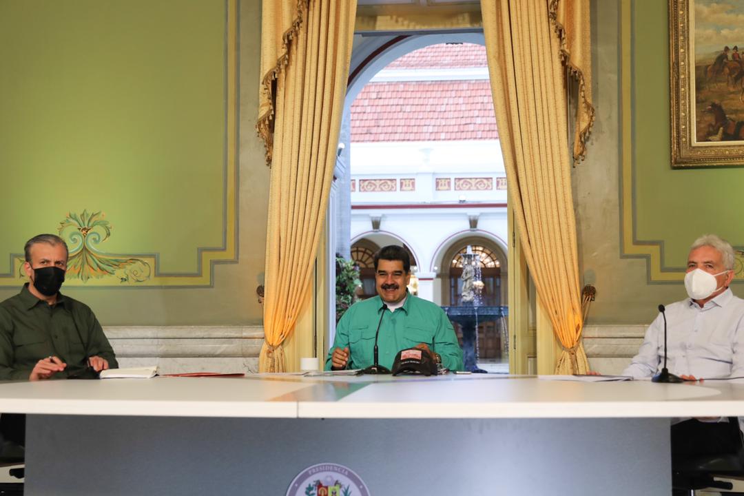 NicolasMaduro tweet picture