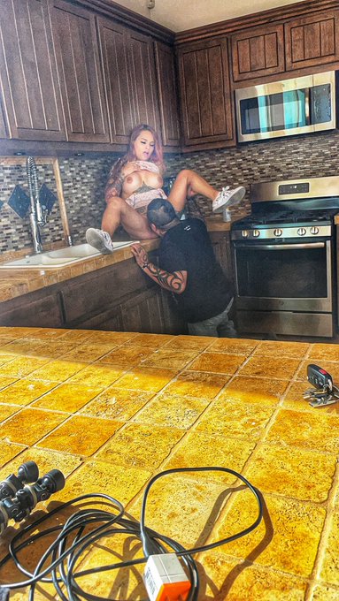 De ma&ntilde;osa @putacalenturaBD https://t.co/A2w5BNc5SB<a class="tags" target="_blank" title="On Twitter" href="/?out=eyJ0eXAiOiJKV1QiLCJhbGciOiJIUzUxMiJ9.eyJpYXQiOjE3MjA3Njc1NzQsImlzcyI6InR3cG9ybnN0YXJzLmNvbSIsIm5iZiI6MTcyMDc2NzU3NCwiZXhwIjoxNzUyMzAzNTc0LCJyZWRpcmVjdF91cmwiOiJodHRwczovL3R3aXR0ZXIuY29tL3B1dGFjYWxlbnR1cmFCRCJ9.ijxVxmA-szzVCe2wknDLzWooiano8TJmKp91rdeKYwrHrG1_ylF3EkfcXo14pTK0-3kTjcg6X0iPPQ9nKuhMig">@putacalenturaBD</a><a href="/tag/coronavirus"class="tags"><span>#coronavirus</span></a><a href="/tag/coronalockdown"class="tags"><span>#coronalockdown</span></a>