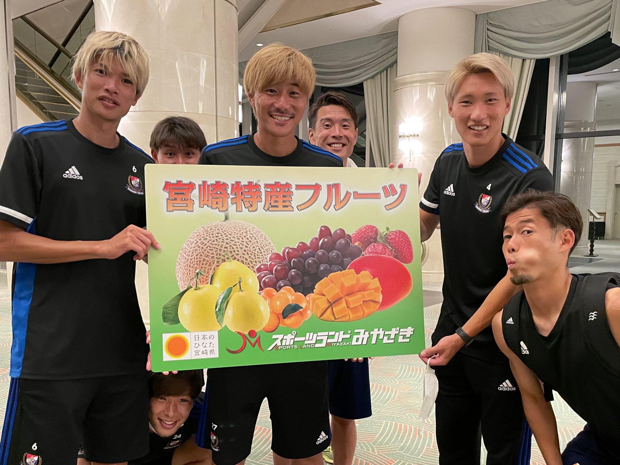 横浜f マリノス 公式 宮崎キャンプ が本日終了しました 厳しい暑さのハードなコンディションでしたが 宮崎特産フルーツのおかげで日々元気に過ごせました チームを受け入れてくださった宮崎の皆さま ありがとうございました