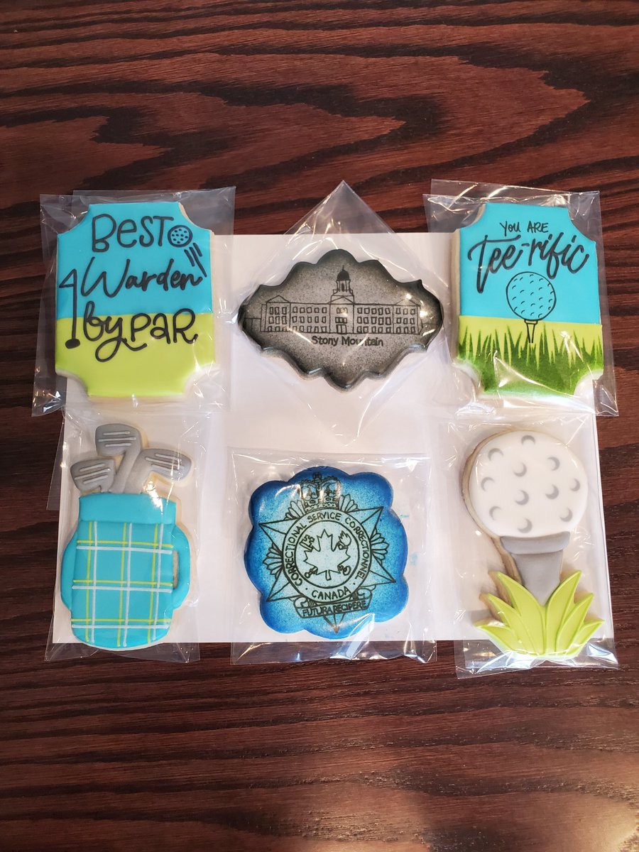 bonnefoy_robert's tweet photo. Fabulous send off gift from Brooke and Dave! These cookies were as delicious as they are beautiful works of art. Big shout out to Brookie's Cookies. Thank you! https://t.co/TFrntbKPCH