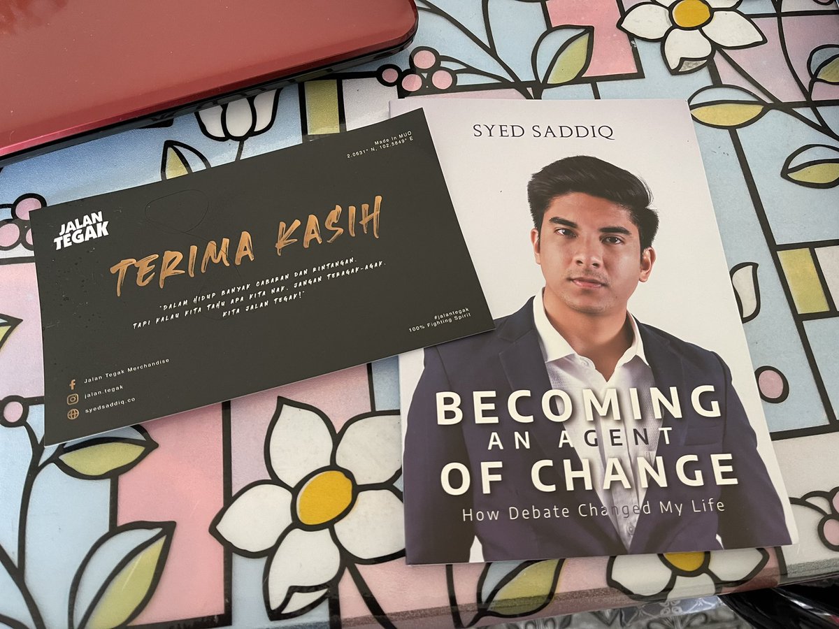 Nieyda2's tweet photo. Look what came through the mail today!! Cant wait to venture through it!✨☺️  Thank you YB @SyedSaddiq #keepdoingwhatyouaredoing #lawan #muda💪🏻✨ https://t.co/bb6aivmUTj