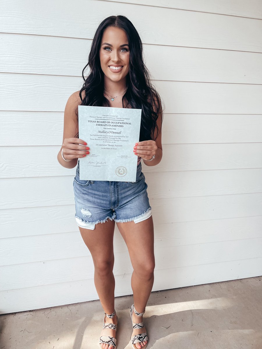 I am now a LICENSED COTA in the state of Texas!!🎉😍