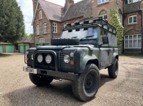 STOLEN!! Please SHARE and make this too hot to handle! Taken from the Mercure Birmingham last night, it belongs to our cameraman Ben, and he’s understandably gutted. Shout me up, trade people and shipping people.

🔥