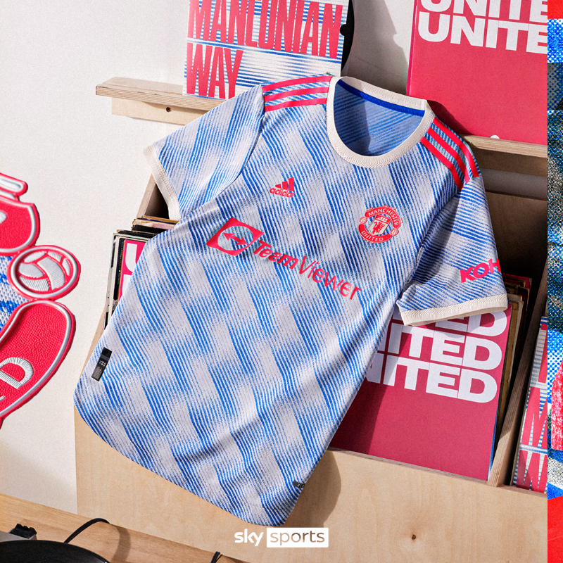 SkySportsNews's tweet photo. #MUFC's retro-inspired away kit for 21/22 has dropped! 🔵⚪