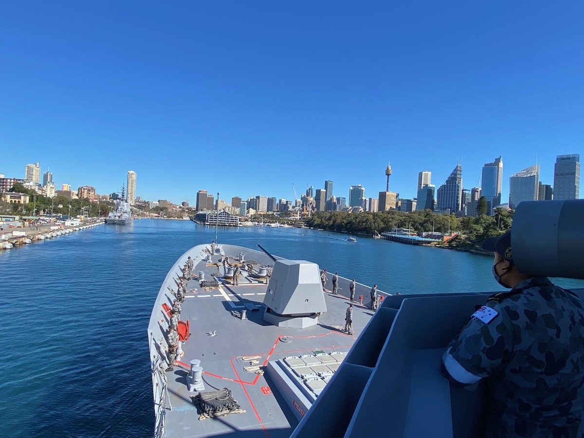 COMAUSFLT's tweet photo. BZ ๐ #HMASSydney on the successful completion of your first deployment! The #AusNavy Hobart Class Guided Missile Destroyer completed essential trials across the Pacific, including a successful evolved sea sparrow firing. ๐ฅ๐ฆ๐บ #ShapeDeterRespond #YourADF https://t.co/KJ39JTDcZu
