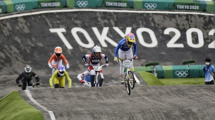 MARIANA PAJON, ÚNICA EN EL MUNDO LA REY DEL BMX 🥇🥇🥈@marianapajon 👸👑 #BMXRacing #Tokio2020 #ReinaDelBMX