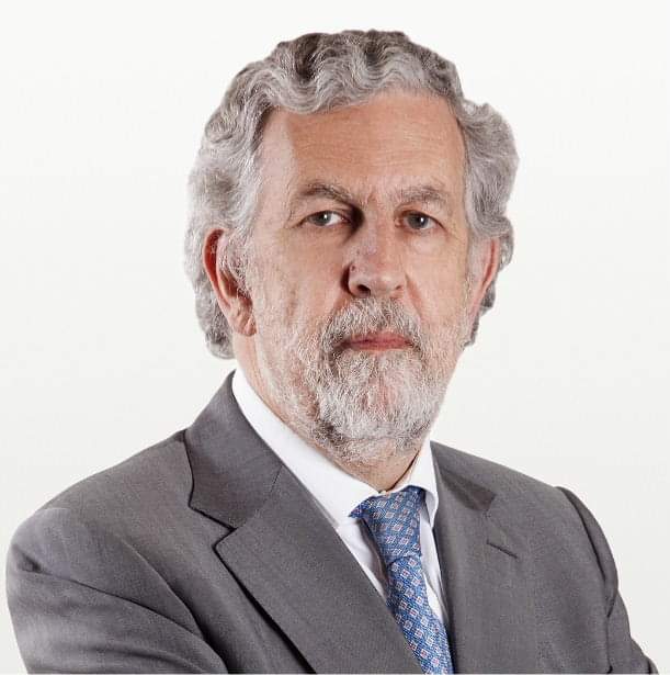 O TRAMPOLINEIRO JÚDICE
🤬
É um nojo, ouvir esta criatura na TV, reescrevendo a "sua história" de pseudo-democrata...
Júdice foi um dos fundadores e dirigentes do MDLP, criado por Spínola. O MDLP foi uma organização terrorista de extrema Direita, que matou 14 pessoas no pós 25A...