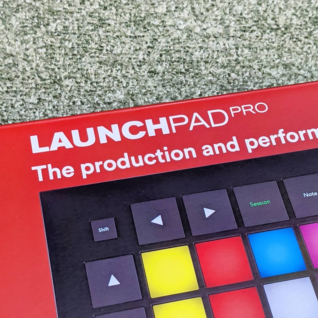 digitaljunky's tweet photo. ねんがんのLaunchpad Xが届い……誰だ、お前!! #launchpadpromk3 https://t.co/Zyl1jtGuRb https://t.co/gZJyKu1GDy
