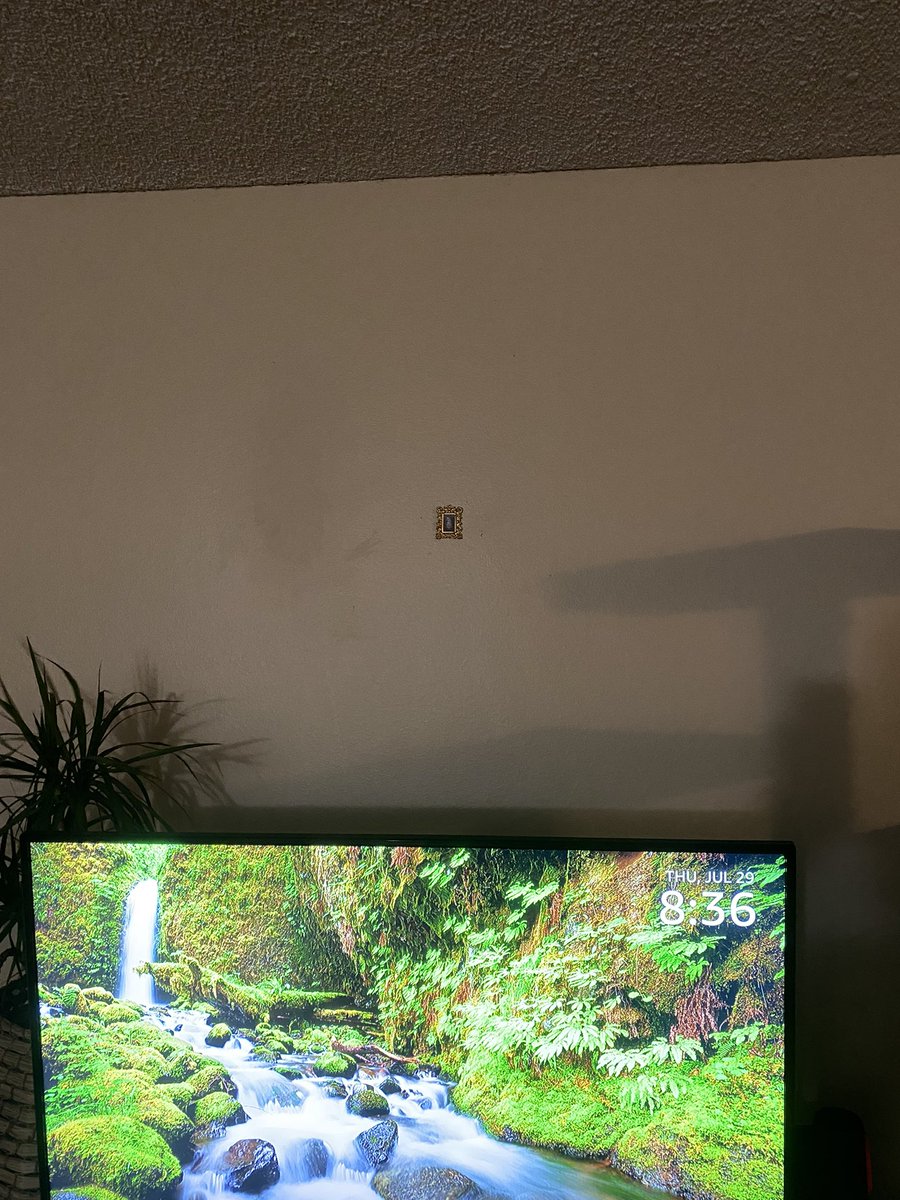 sharpnessss's tweet image. decorating on a budget ✨