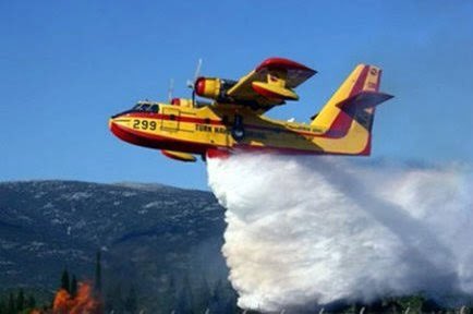cemseymen's tweet photo. Elimizde bu uçaklar yok. 41 ayrı noktada yangın çıkıyor ve Türkiye sadece 3 KİRALIK uçakla ‘müdahale’ edebiliyor. THK’nın uçakları da kenarda çürüyor. Niye? 100 litresi eksik diye ihaleye yıllardır sokulmadığı için. Söyleyecek söz bulamıyorum. Herkes kendi vicdanında yargılanır. https://t.co/4CsWQULcay