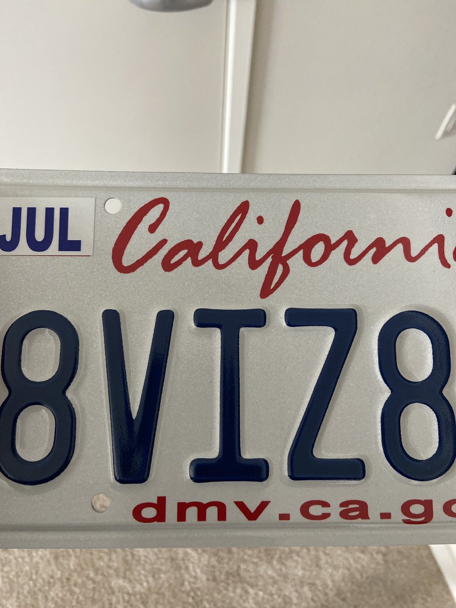 Hey #datafam check out my new plate after moving back to Cali and working with <a href="/tableau/">Tableau</a> again