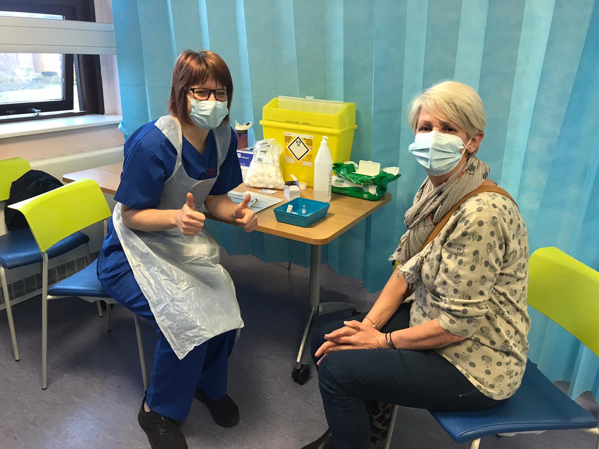 Just a reminder - we have Pfizer walk-in vaccination clinics (for 18 year olds and over) running at RJAH all day today until 5.30pm - and this Sunday (1 Aug), 8.30am to 5.30pm. 💉

These clinics are for first and second doses.

More about the clinics here: stwics.org.uk/our-priorities…