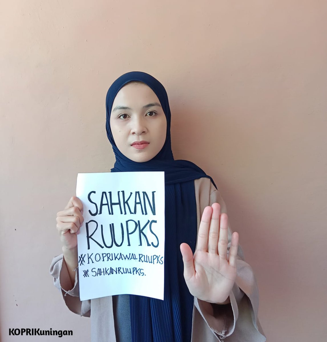 Jangan Biarkan Korban sendirian . Kawal pengesahan RUU Penghapusan kekerasan seksual untuk melindungi dan memulihkan korban. #koprikawalruupks #SahkanRUUPKS @kopri_official