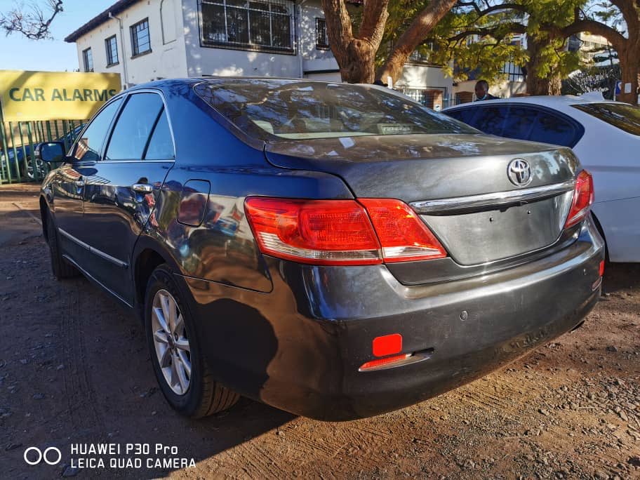 Toyota Camry G new shape recent import 
Year 2010 model
2.0litre engine
Automatic transmission 
Very low mileage 
Cream leather interior 
Mint condition 
Harare deal 
Price: 10 800usd or swop