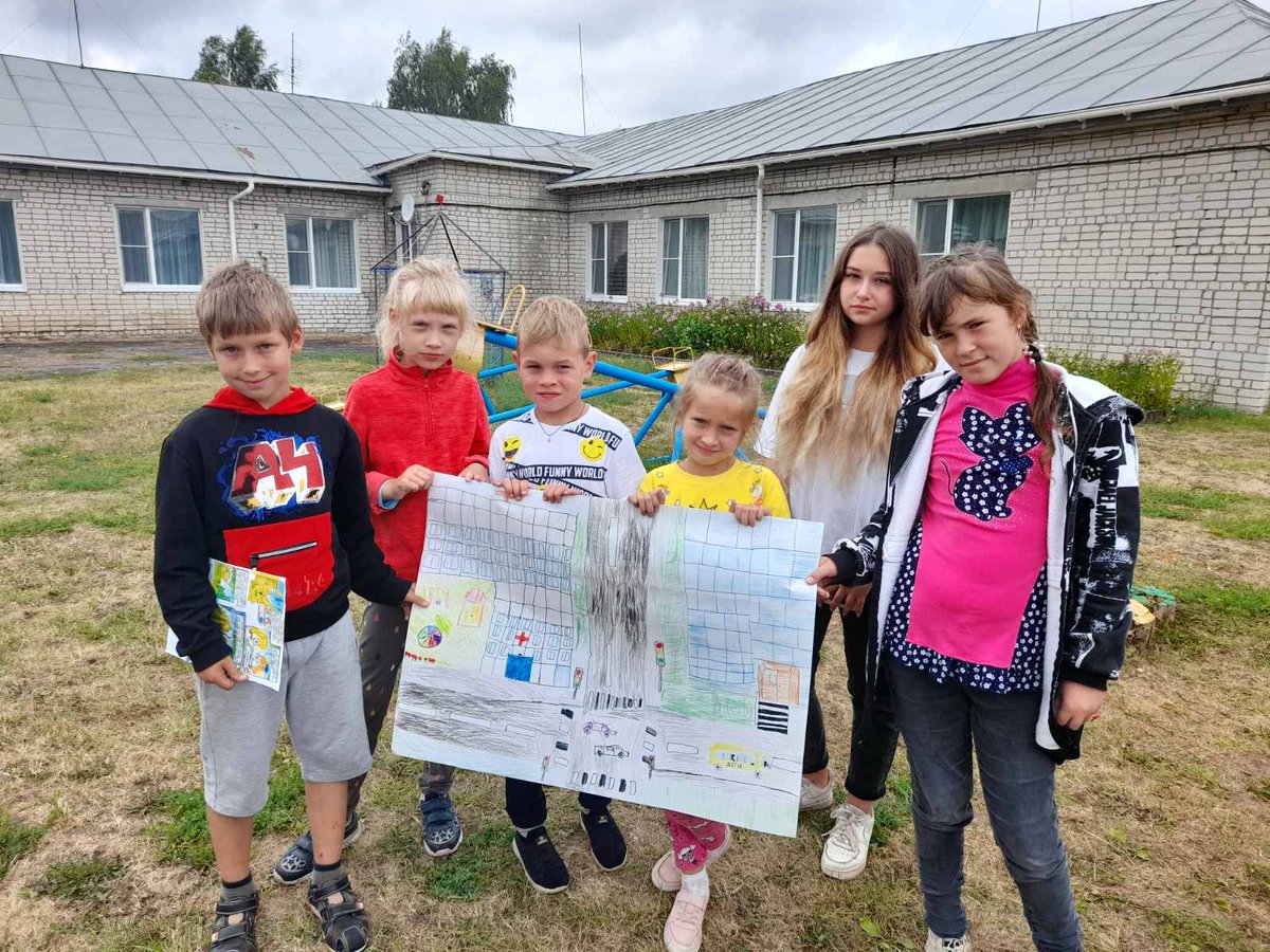 srcnes1's tweet image. #mspno «Светофория», где каждый участник вспомнил о правилах дорожного движения. Ребята приняли участие в конкурсе плакатов «Пусть дорога будет безопасной».