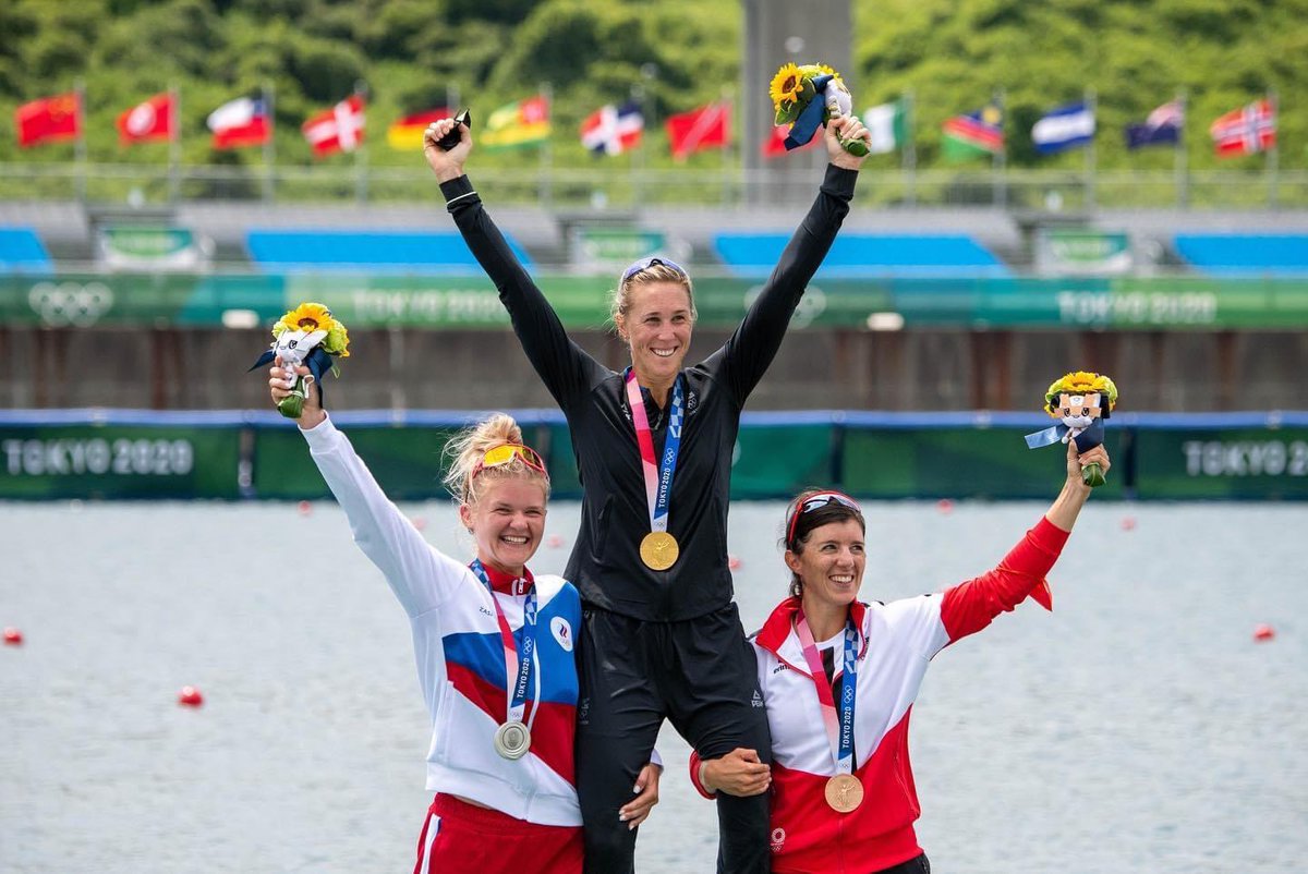 世界イチ速い貴女と合宿でご一緒出来た私達は世界イチの幸せな夏を過ごしました。心からありがとう、おめでとう㊗️

instagram.com/p/CR75YrmJJdT/…
#ニュージーランド
#東京五輪
#ボート
#琵琶湖
