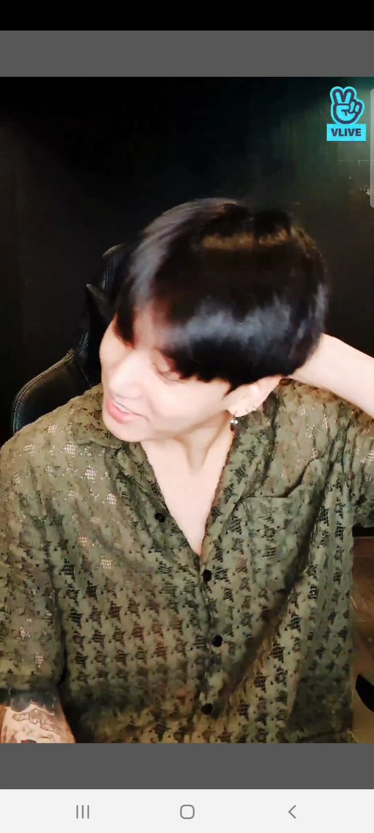 srcayeka's tweet photo. JKeeeeeeeee
@bts_bighit

@BIGHIT_MUSIC
#JUNGKOOK 
#JUNGKOOKvlive 
#leaveTheDoorOpen https://t.co/JtSasa2as7