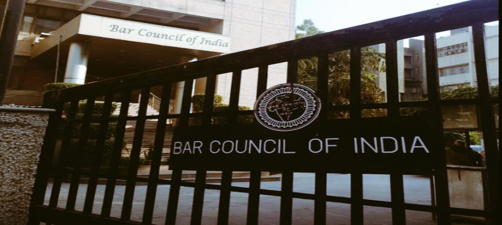 BeingLawman's tweet photo. Great Initiative by Hon'ble Chairman of BAR COUNCIL OF INDIA @MishraManan01 For #Advocates #Lawyers #LawStudent #LegalFaternity @barcouncilindia
#UnityIsStrength #LegalServices #LegalAid #LegalAssistance  #Equity #Integrity #Humanity #BeingLawman

https://t.co/5zyLVZ9NbV https://t.co/CcpcXC5dHC
