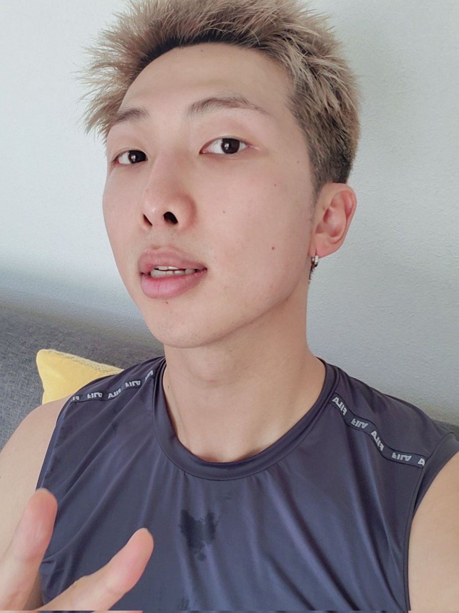 joonkmn's tweet photo. ✌🏻✌🏻 https://t.co/Zy5hHBuvip