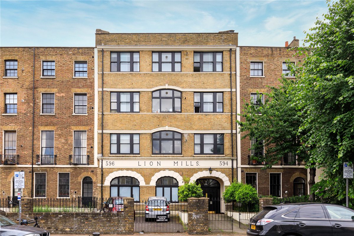 Winkworthsh's tweet photo. Sales agreed continue here in #Shoreditch with this fantastic two bedroom #warehouseconversion in the ❤️ of #EastLondon.  👏
We urgently need more properties just like this though, so if you'd like to see a sold sign above your door, give the team a 📲.
#winkworth https://t.co/GJHSX5fIat