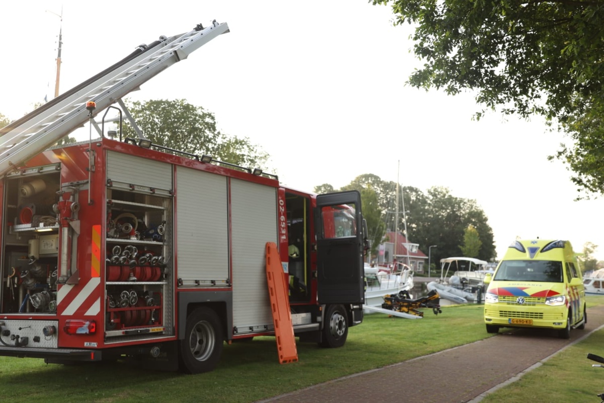 Brandweer assisteert medisch personeel in Joure