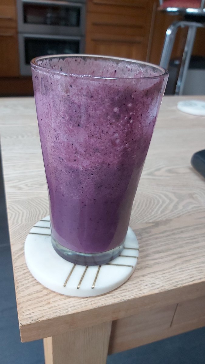 CALLIFRAY's tweet photo. Allotment smoothie #spinich #blueberries #raspberries #beetroot the bananas from sainsburys 🙃 #gyo now rain rain go away https://t.co/8IMPVeTEE1