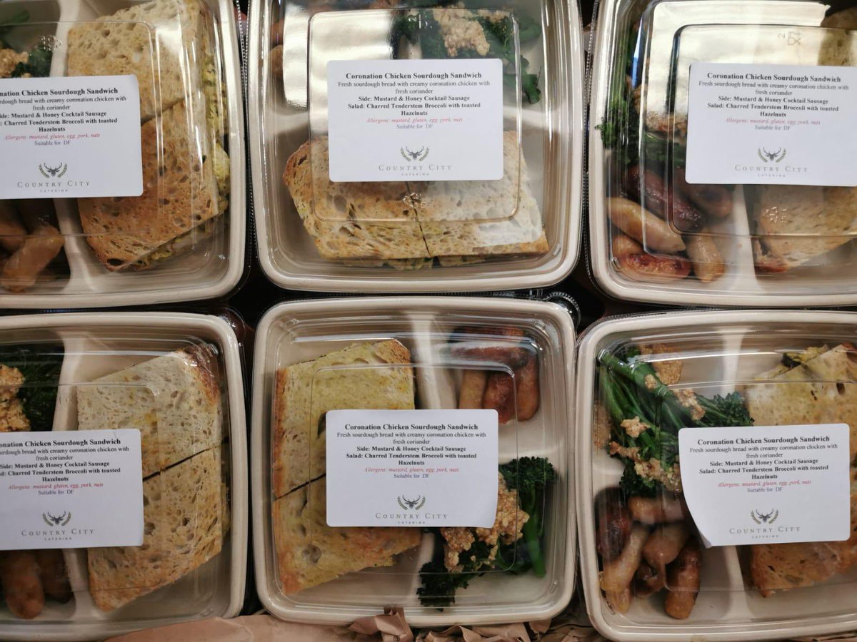 Please share - from next Wednesday 4th Aug <a href="/CriticalSuppor2/">Critical-Support</a> will be handing out “free school meals” every Monday, Wednesday and Thursday between 12:30 &amp; 1:30pm from <a href="/LivingRoomPlace/">The Living Room</a> - 19 Thrale Road, Furzedown. Food prepared by <a href="/eventcater_city/">CountryCityCatering</a>.  #doshfornosh #freeschoolmeals 🥰