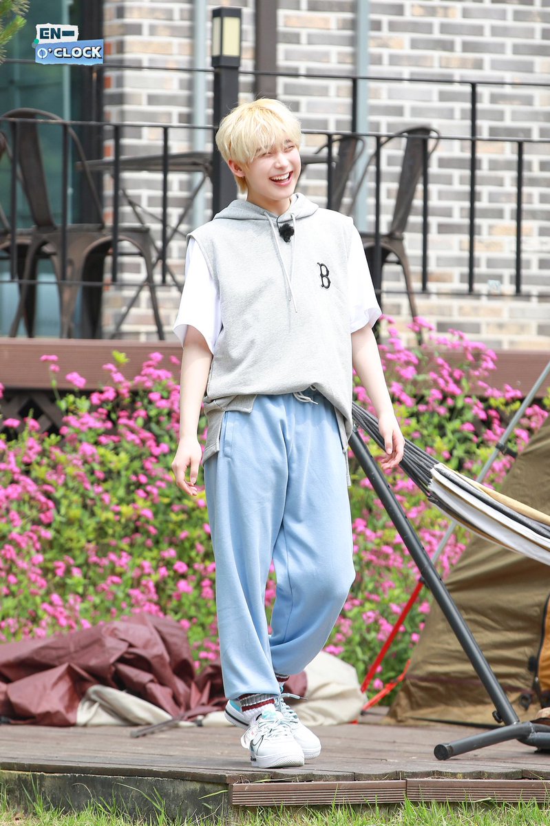 ENHYPEN__INA's tweet photo. [ MEMBERSHIP ]
📸 Behind Cut EN-O'CLOCK - EP.8

#ENHYPEN @ENHYPEN_members https://t.co/XHqHesUKxD