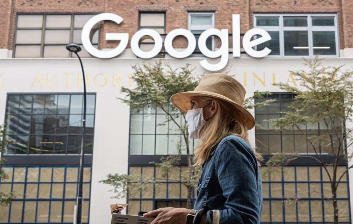 Forbes's tweet photo. Google, Facebook and Twitter are delaying their return-to-work plans and requiring vaccinations due to the surge of the delta variant https://t.co/aszCwtBxbo https://t.co/qBjXxxl8vi