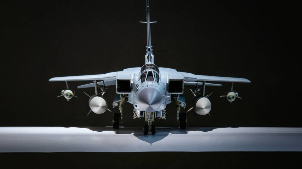 【りろ】【製作代行】1/32 タミヤ トーネード GR.4 1/32 トーネード GR.4 (パイロット人形付き): スケールモデル｜TAMIYA