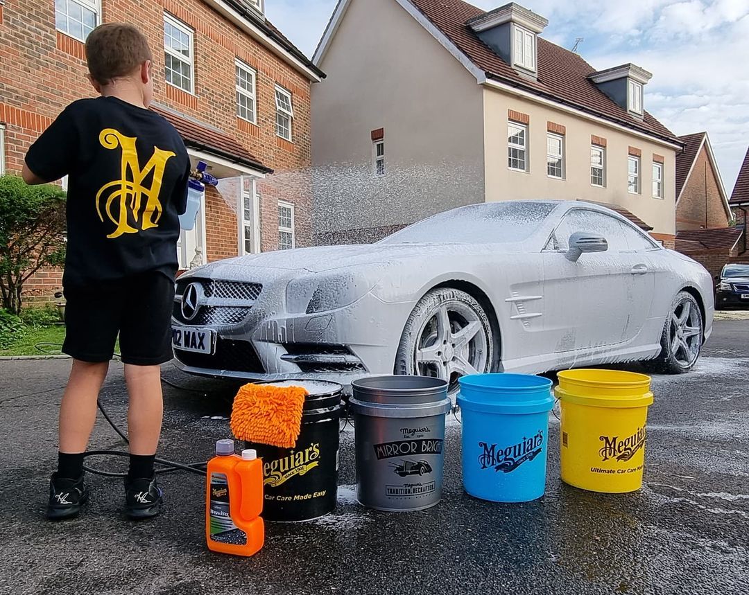 MeguiarsUK's tweet photo. Ceramic Made Easy.
#meguiarsshinetime 
#childsplay
#newproduct #excited #carwash #shampoo #carshampoo #ceramic #hybridceramic #ceramicshampoo #ceramicmadeeasy #suds #detailing #detailingproducts #detailer #detailersofinstagram #detailingworld #detailersden #detailingaddicts https://t.co/rx2HSM8lHZ
