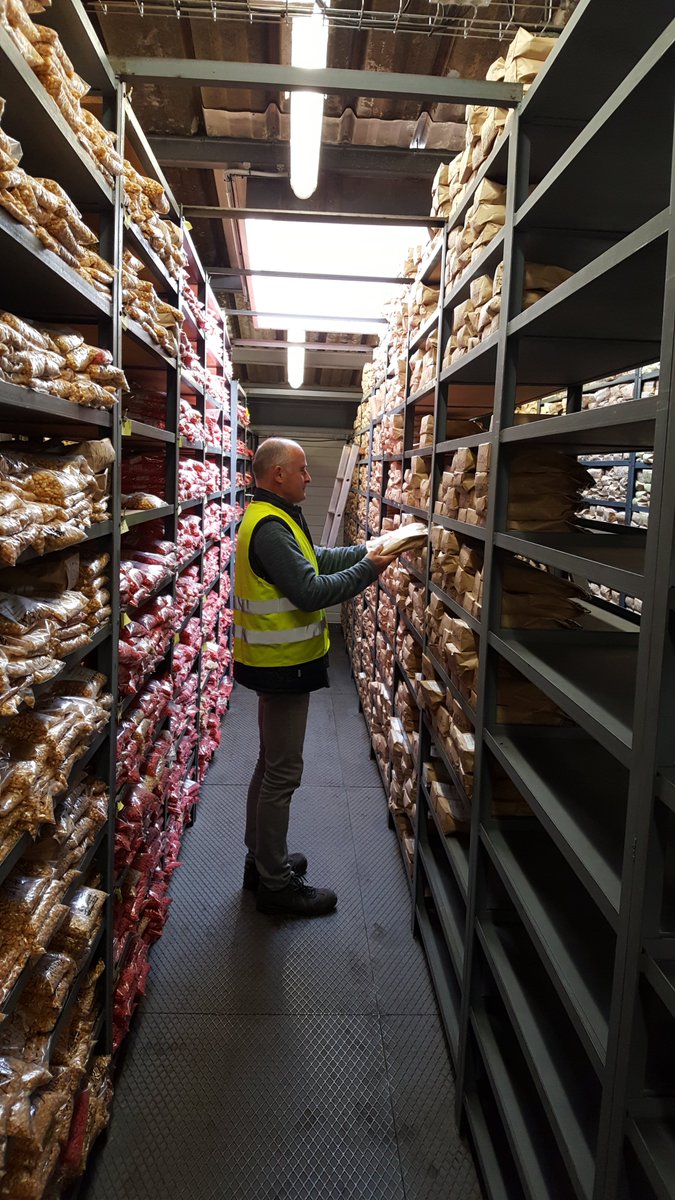 📣Offre d'emploi📢
Nous recrutons un inspecteur qui sera basé à Lyon. Il aura pour mission de contrôler la qualité des #semences et #plants produits dans la région Sud-Est!
Toutes les infos ici : linkedin.com/jobs/view/2601…