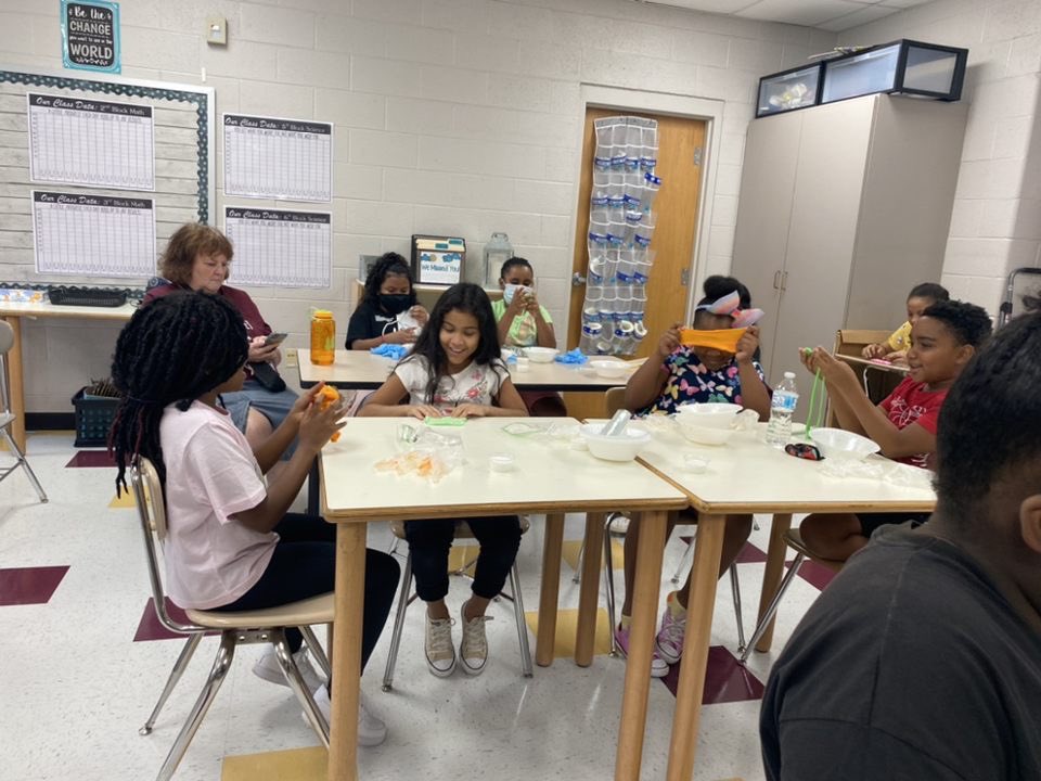 monicab1913's tweet photo. Shout out to the AMAZING 5th grade teachers and other support staff for organizing the 5th grade Transition Camp! It was a huge success https://t.co/NsamNG7HZ3