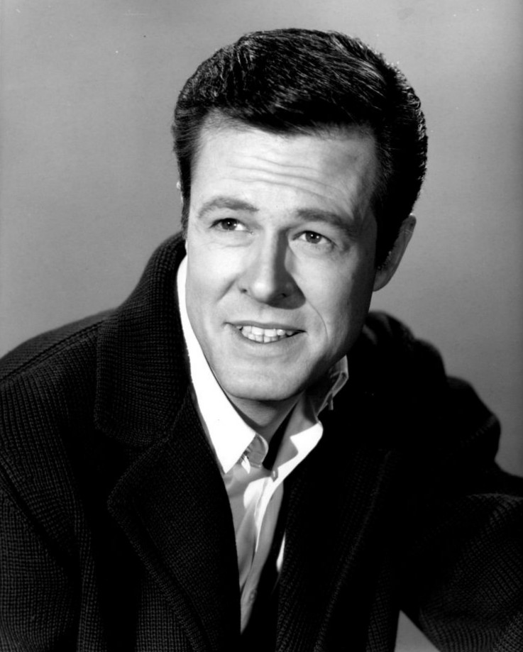 Happy Birthday to the late, great Robert Culp; voice of Halcyon Renard! 