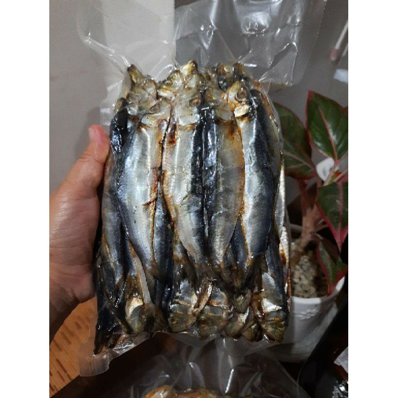 ELizades's tweet photo. I'm selling Sun Dried Tabagak or Sardines for ₱175. Get it on Shopee now! https://t.co/zTTFpLzFr7 #ShopeePH https://t.co/exV4Fo55uY