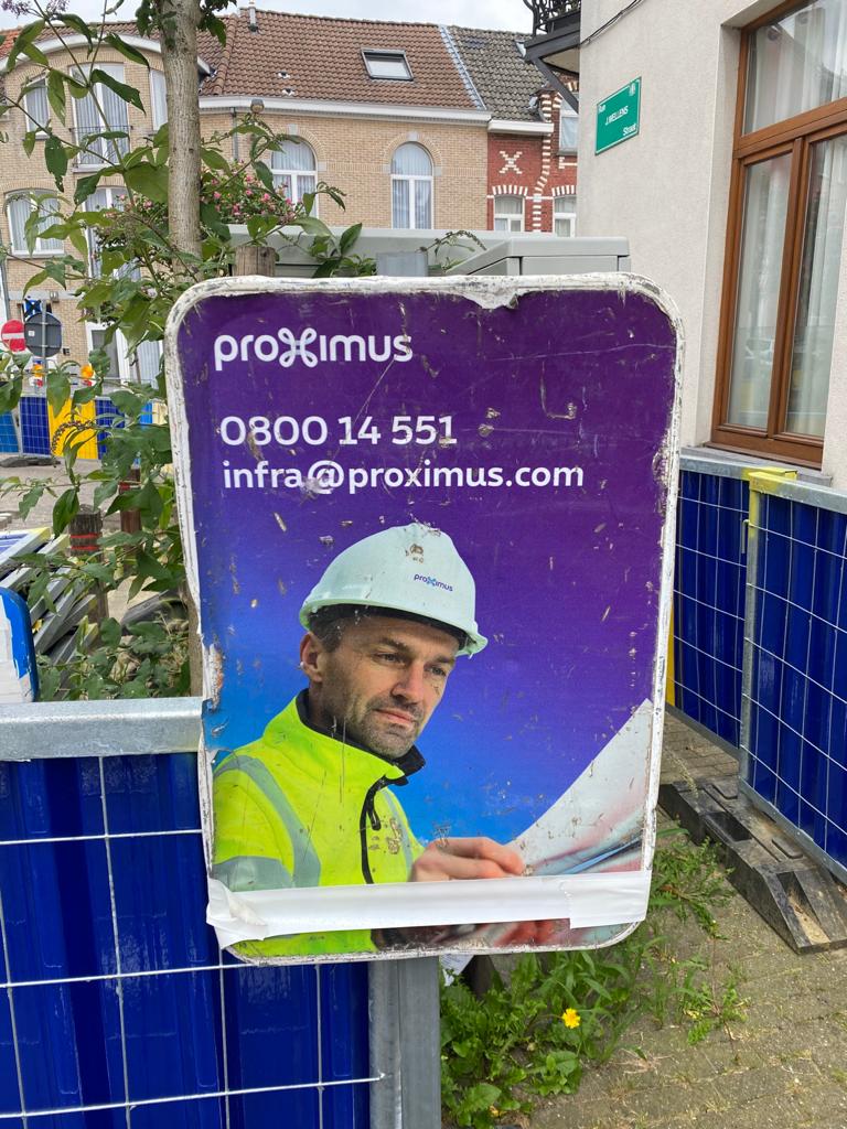vert_chien's tweet photo. Petite mise à jour: le délai des travaux a été enlevé... À quoi doit-on s'attendre maintenant? Pause #vacances d'été pendant X semaines? https://t.co/lrM44bqnVN