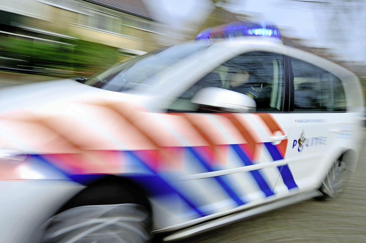 Zoektocht naar een gestolen boot leidt de politie naar een loods in Wieringerwerf, twee verdachten aangehouden