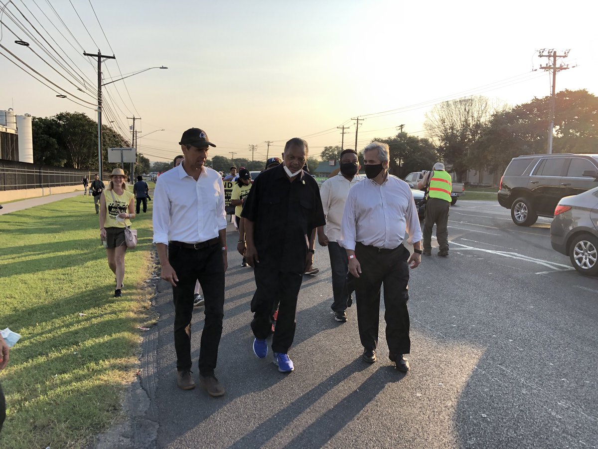 leslieallrich's tweet photo. March for Democracy day 3 @cbsaustin https://t.co/2qpYqdUtxf