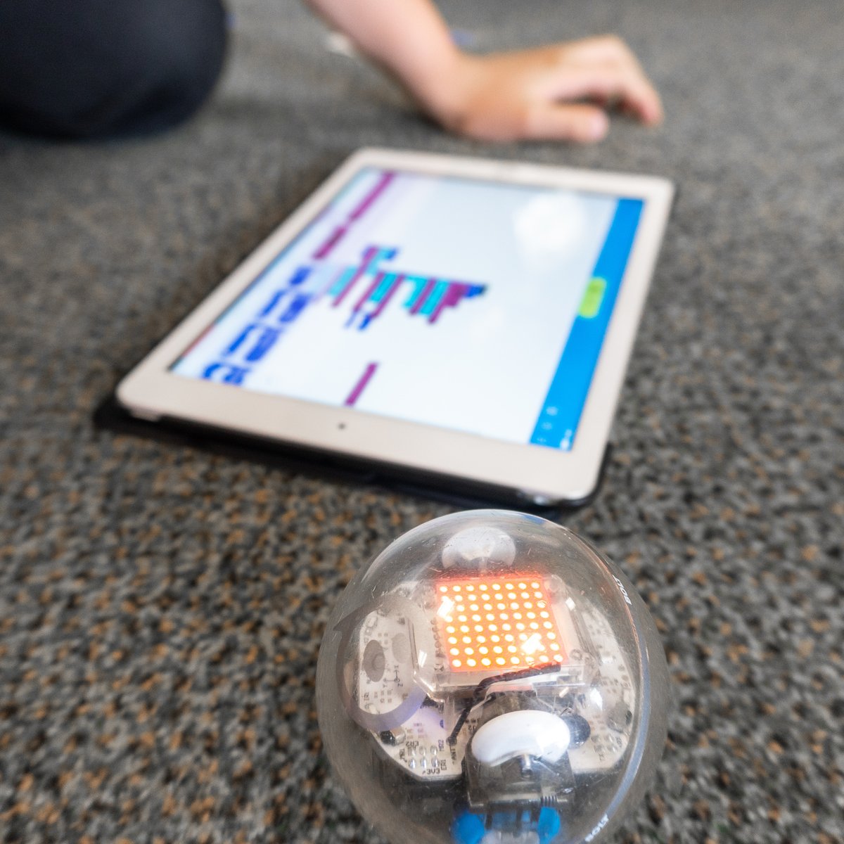 aveea_org's tweet photo. We love our Spheros, we grabbed a few more over the summer ready for our sessions next term, it’s going to start with Robot Wars, let the battle commence ⚔️🤺
#Aveea #AveeaAcademy #STEM #Science #Engineering #Technology #Maths #STEMEducation #Spheros #SpheroEdu https://t.co/vjbKIKaxUs