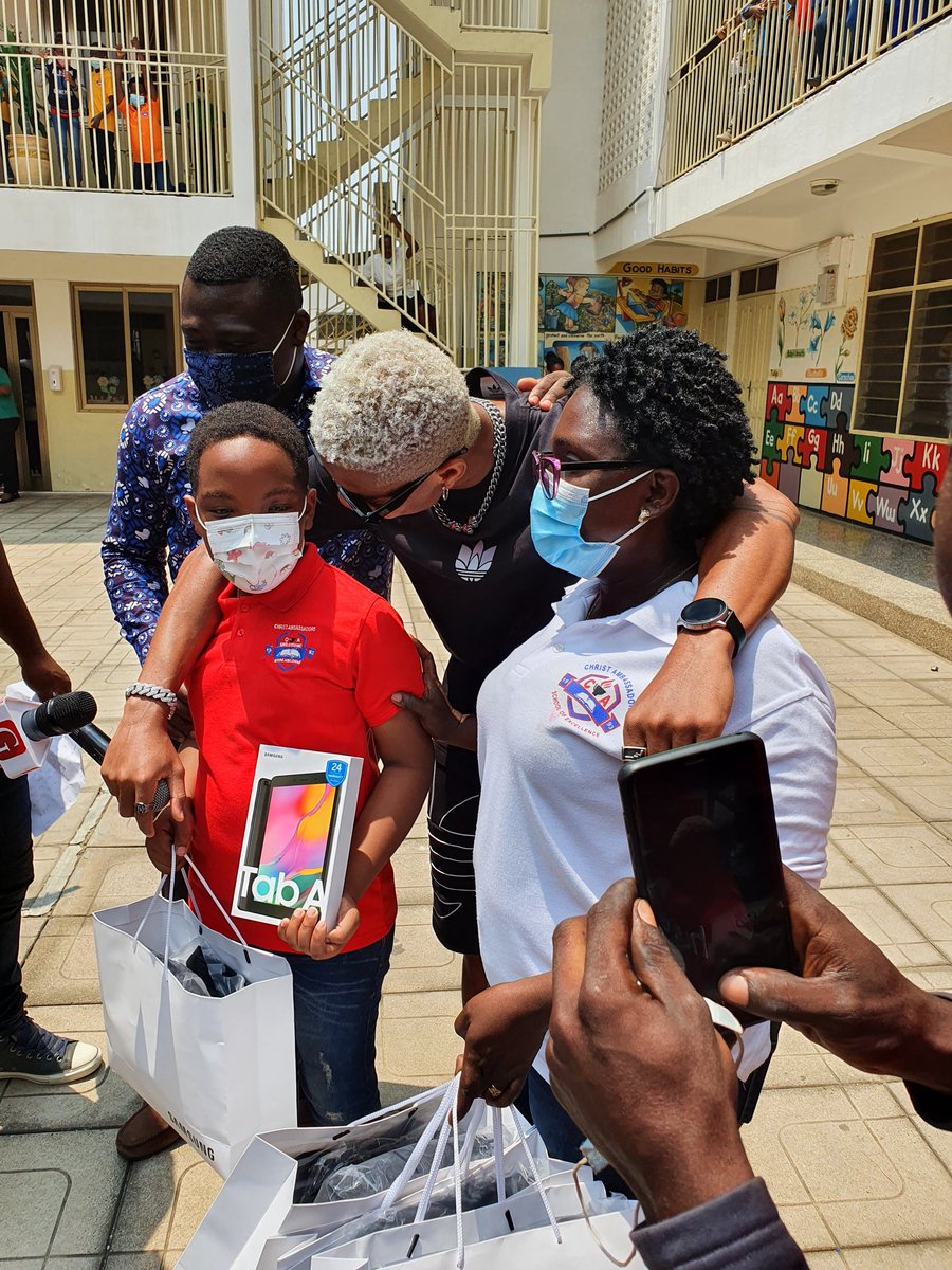 Samsung_Ghana's tweet photo. Together with @KiDiMusic, we passed through Oswald's school to hand him a Galaxy Tab A and other goodies for Our Day! Mrs Appiah and her class were also not left out. It's a celebration. https://t.co/VSpZhqL3iH