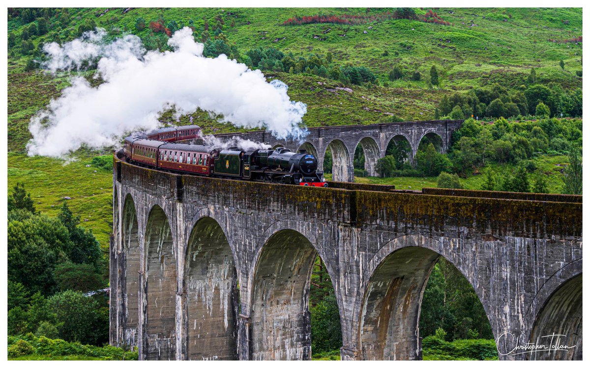 The Jacobite Steam train crossing the Glenfinnan Viaduct.

@UKNikon @westcoastrail @VisitScotland @jessops 

#thejacobite #scotland #steamtrain #glenfinnanviaduct #hogwartsexpress #harrypotter