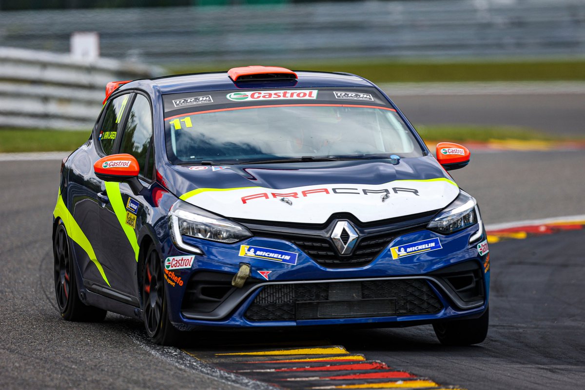 RenaultSeries's tweet photo. 🏁 @jaapvanlagen will start his first Clio Cup Europe race from pole this afternoon at @circuitspa as the @chefosport won all poles in offer wit Abella &amp; Polderman topping the Challengers &amp; Gentlemen Drivers Cup!

Race 1 starts at 15:00 CEST!

📸 DPPI / Alpine Racing - #ClioCup https://t.co/07Y5M3vHu3