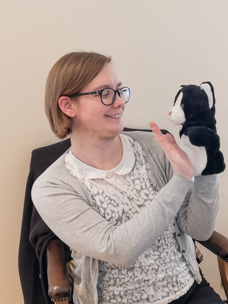 HelenTeachesEng's tweet photo. Meet Kitty (Katherine) the Cat! We speak English together. I use this #puppet with young learners.

#Puppetry #Puppets #CatPuppet #CatPuppets #KittyTheCat #KatherineTheCat #OnlineLearning #ELTChat #ELT #TeacherLife #TeachingEnglish #TeachEnglish #TeachingProps #FavouritePuppet https://t.co/3fPhS6Tq2h