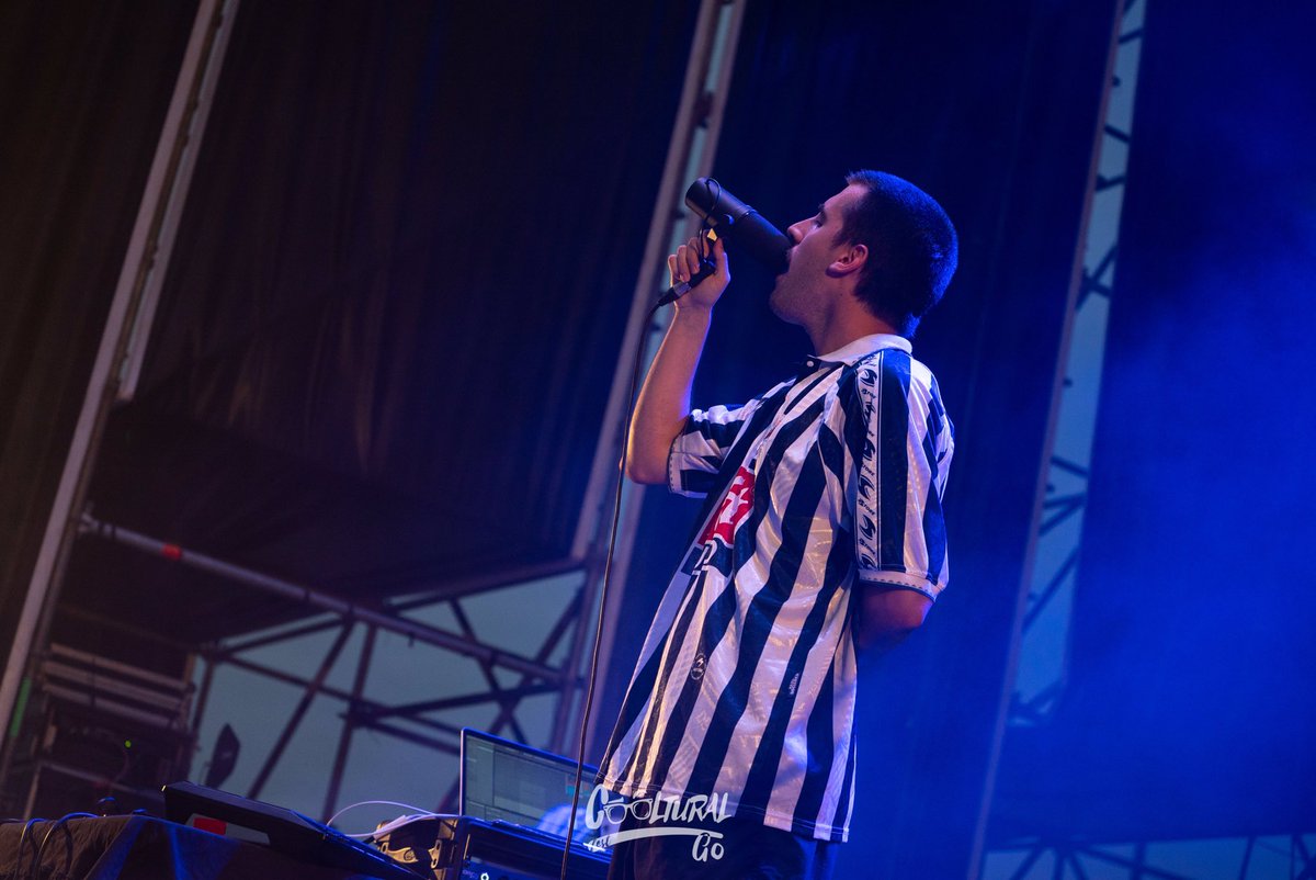 El concierto de <a href="/serrullamusic/">Iñigo Serrulla</a> ayer nos hizo vibrar ⚡️

Su combo de voz envolvente y sintetizadores hizo magia en el escenario 😍

¡Qué gran descubrimiento!

#Coolturalfest #Coolturalgo #Culturasegura #Almeria #Culturaalmeria