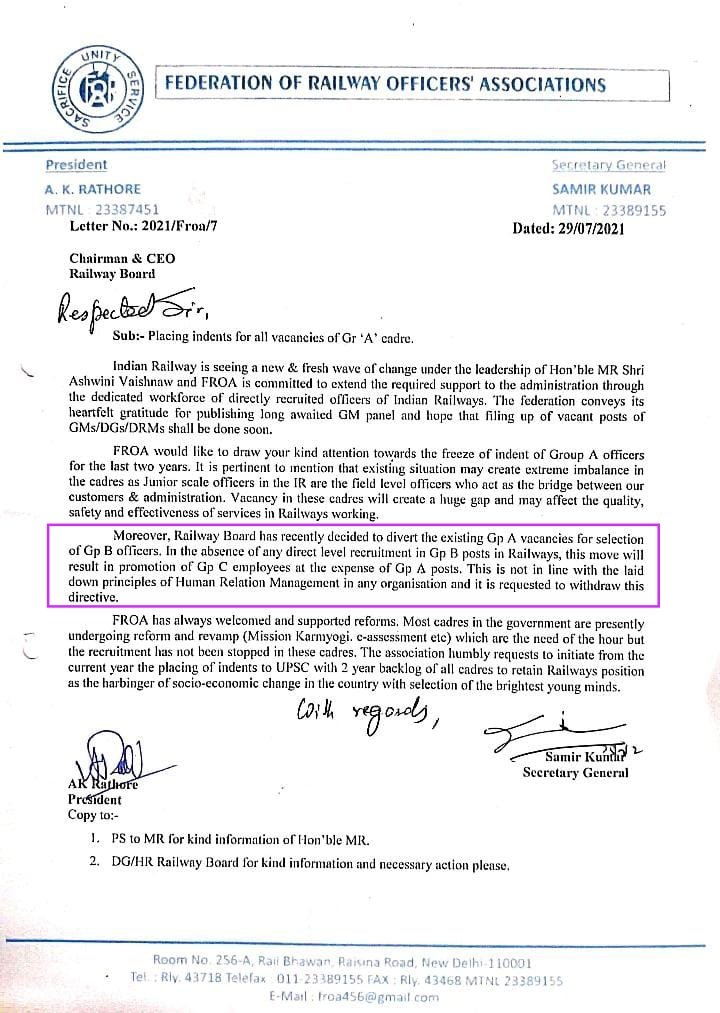 cbsrcfrbl's tweet photo. @RailMinIndia @PMOIndia @narendramodi Sir, see the mindset of Gr. A officers of Indian Railway. They dont like improvement of status of Gr. C employees. Graduate Engineers recruited as SSE are stagnated at the post of SSE for their entire service without any single promotion. https://t.co/PziCwSfpHF