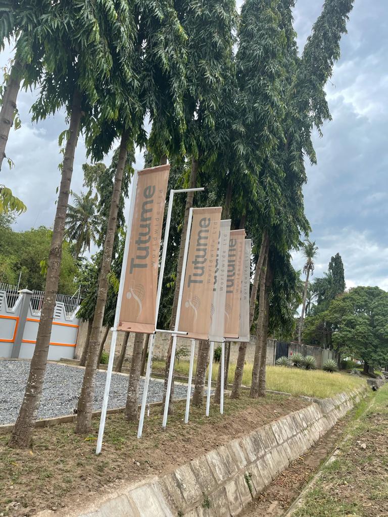 tutumeworldwide's tweet photo. Karibu Tutume Tukuhudumie 0746 44 55 44 Tunapokea,Tunatuma Vifurushi,Mizigo Kote Tanzania #UkitupigiaImeishaHiyoo #SisiNiTutume https://t.co/Vj3Z2J179c