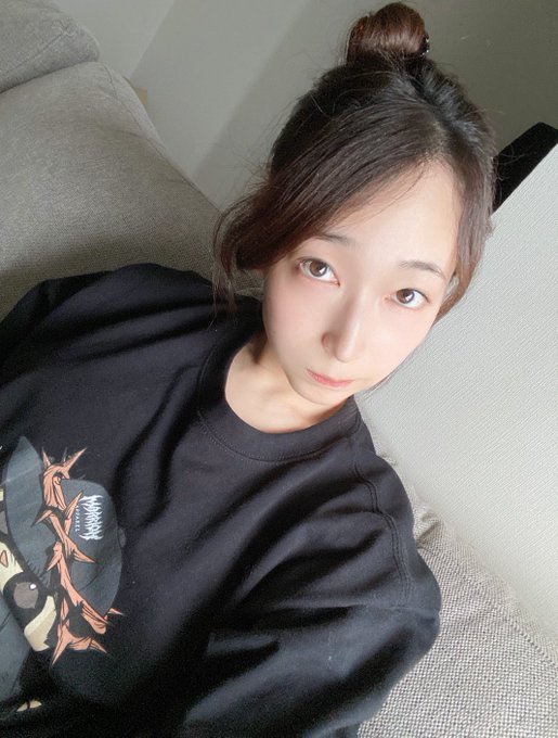 メイクはじめっかなー(꜆꜄꜆˙꒳˙)꜆꜄꜆ https://t.co/xjUUh3N4oH