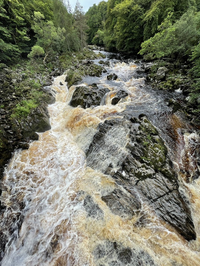 carlosleyon's tweet photo. Evening Drive.
#fallsoffeugh
#scotland
#banchory
#aberdeenshire https://t.co/bl5bfHjVCe