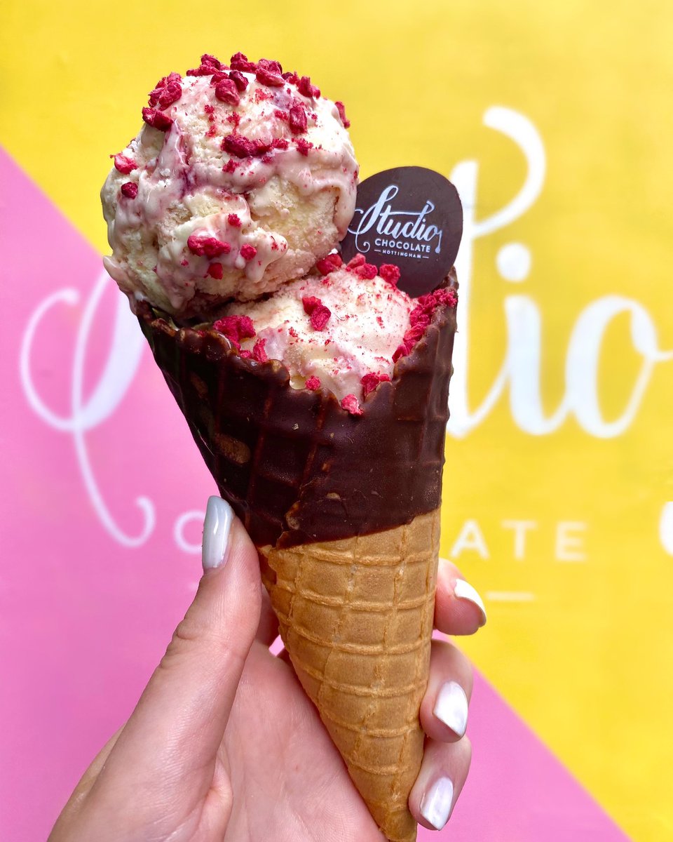 studiochoc's tweet photo. TGIF!😍 https://t.co/lH0qgesXnH