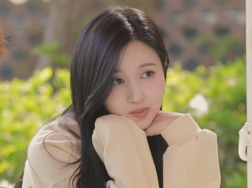 godmitzu's tweet photo. Look at how pretty Mina's smile is, she's the cutest 🥺 https://t.co/vAsyMzYAEB